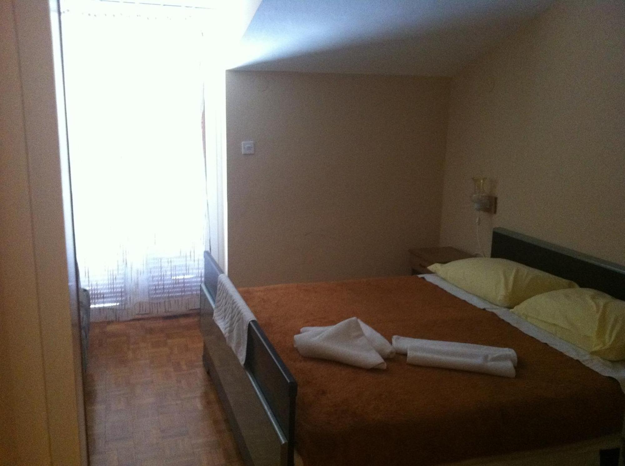 Pansion Manuela Hotel Vrsar Buitenkant foto